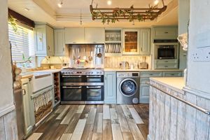 Kitchen- click for photo gallery